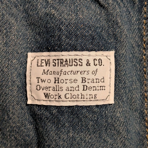 Levi's Overalls Women's Small Two Horse Brand Bib Shorts Denim - Picture 5 of 12